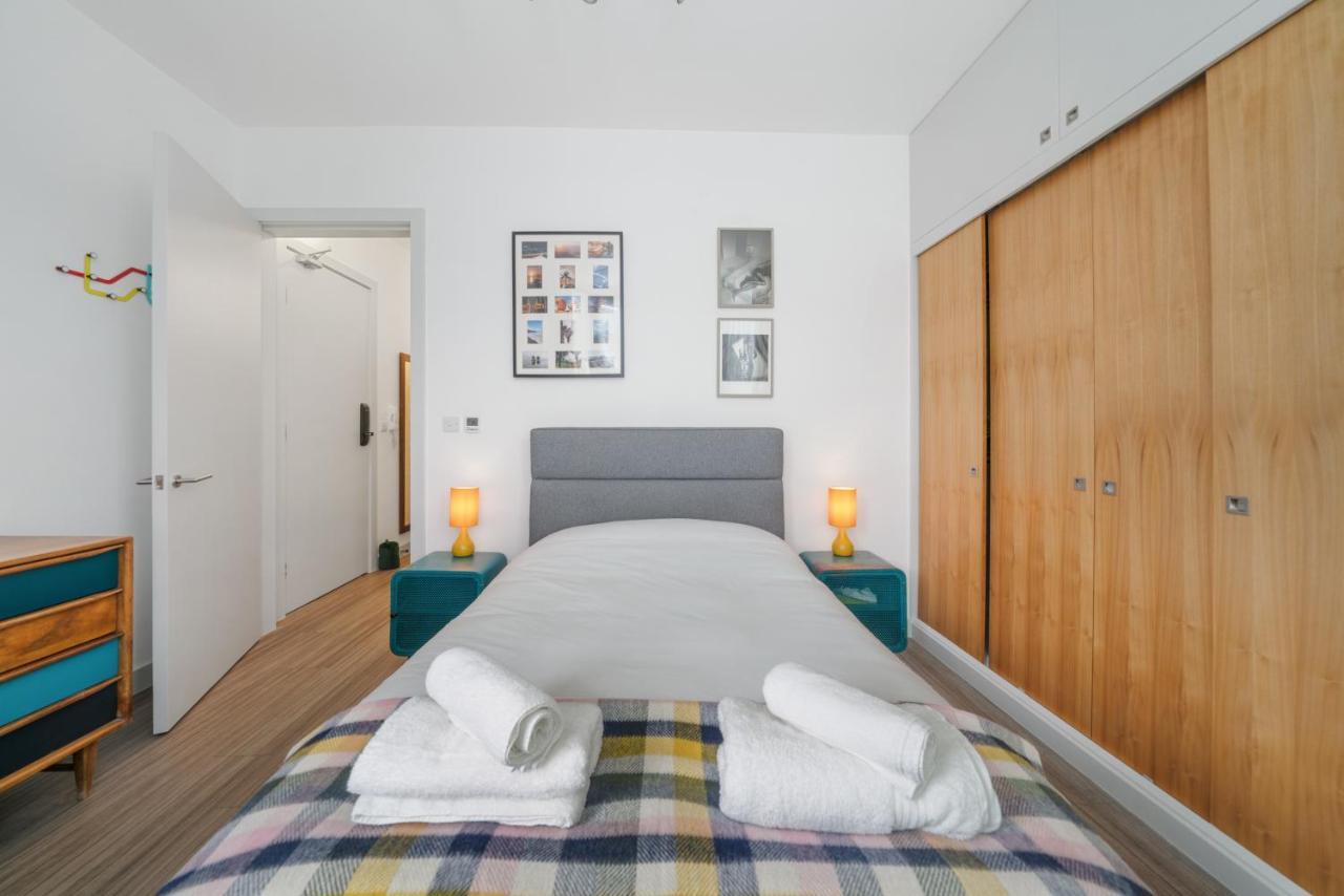Ickburgh Road Guesthouse London Exteriör bild