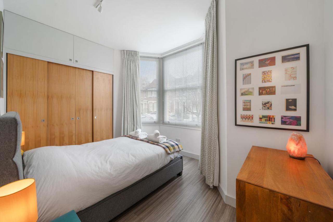 Ickburgh Road Guesthouse London Exteriör bild